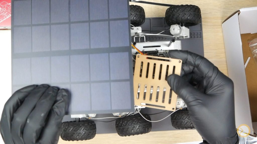 火星探査機をリアルに体験する Arduino キット！SunFounder GalaxyRVR【組み立て編】